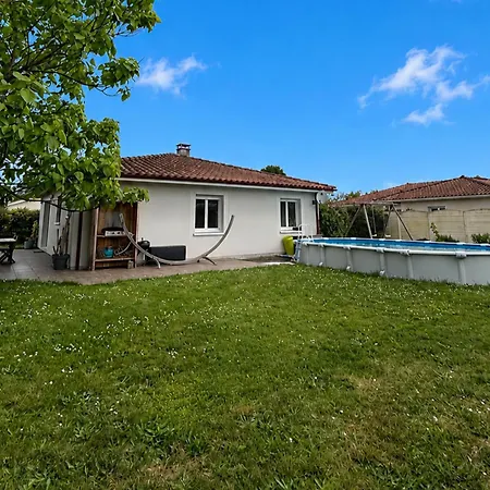 Дом отдыха Maison Confortable A Avec Piscine Privee Et Animaux Acceptes - Fr-1-319-627 *